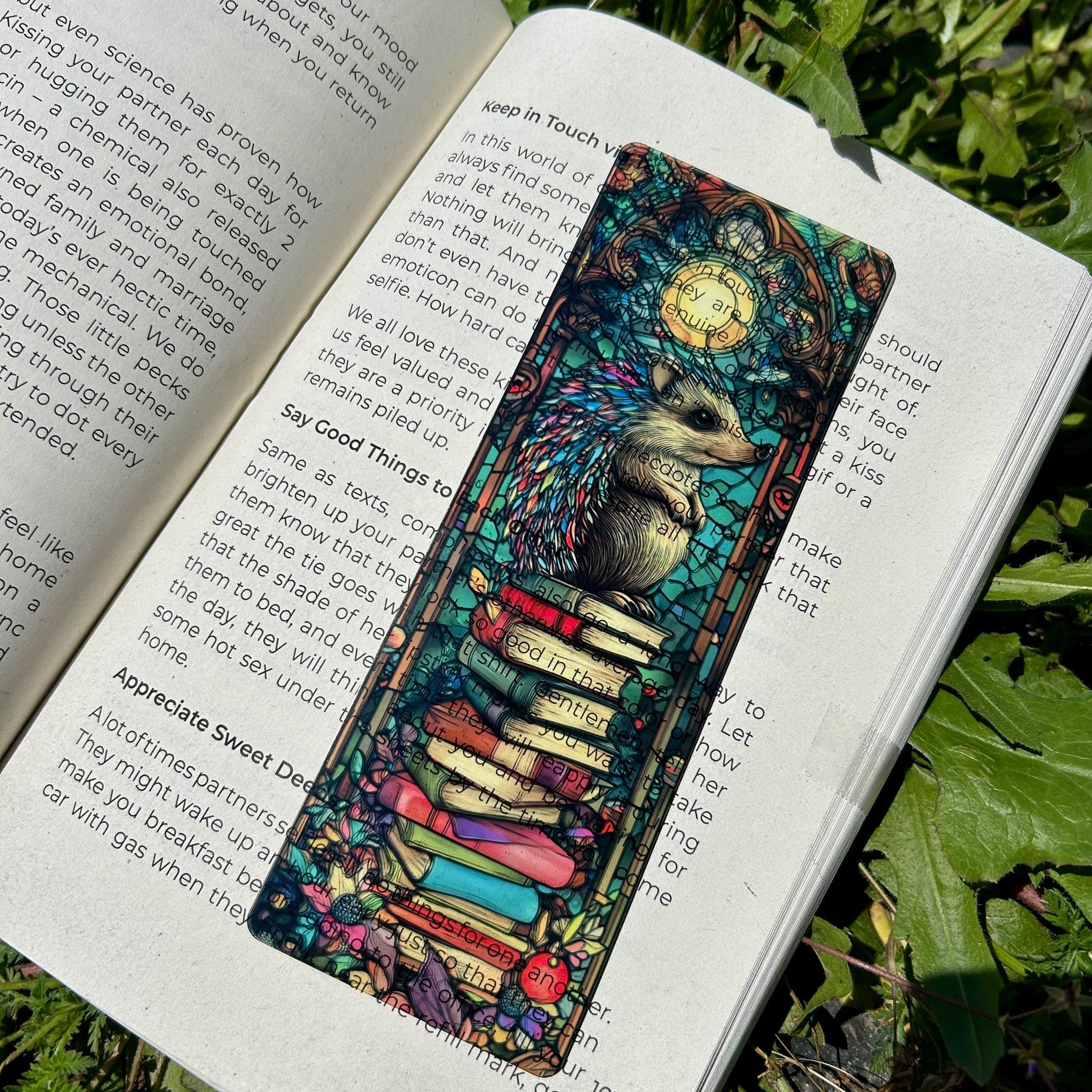 Book Stacked Hedgehog Bookmark - Adorable Reading Hedgehog, Cozy Book Lover Gift, Whimsical Woodland Animal, Cute Literary Accessory